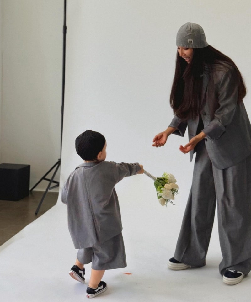 문가비, '아기 토끼' 아들과 행복한 근황 공개! 정우성 혼외자 논란 이후 흔들림 없는 '엄마'....