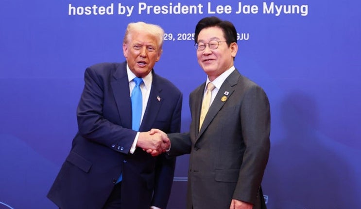 트럼프, 한국 <b>핵추진 잠수함</b> 도입 전격 승인…“필라델피아서... 