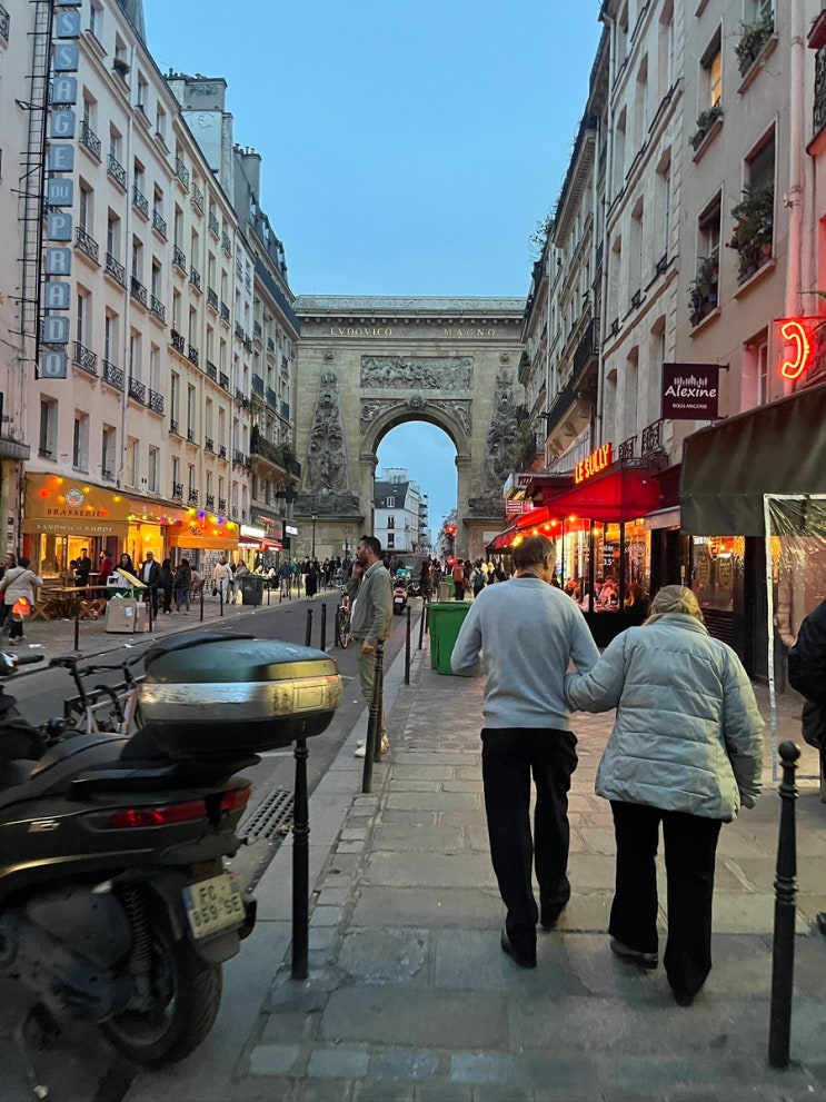  런던에서 파리, RUE DE BUCI, 까르푸에서 저녁
