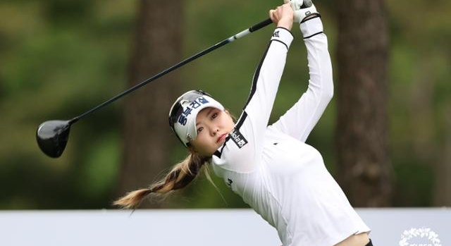 조아연의 절박함 <b>KLPGA</b> 신인왕 출신의 <b>시드권</b> 경쟁