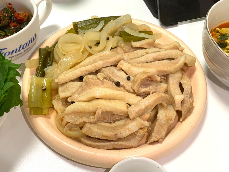 안 먹어보면 후회하는 [항정수육 레시피]+마늘소스