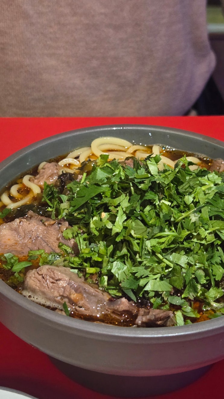  성수 우육면 맛집 바오서울 성수: 대만 감성 잔뜩 담긴 동파육덮밥 추천 후기