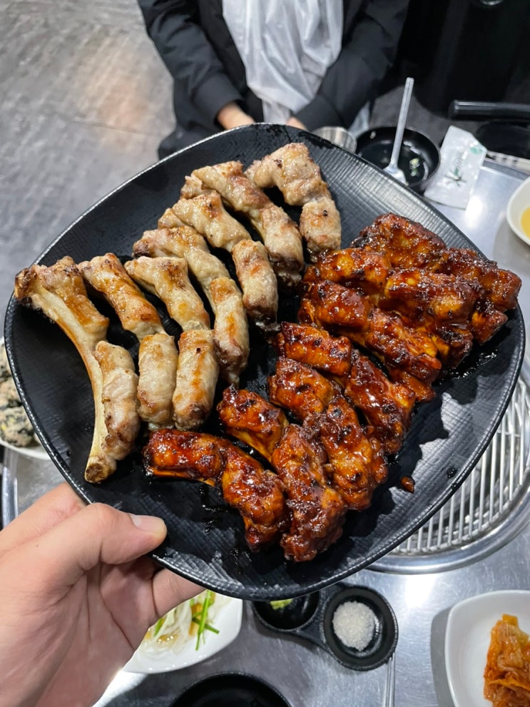  야들야들한 살코기 푸짐한 양의 조화로움 익산 쪽갈비 맛집 인생극장쪽갈비 동산점 엄마랑저녁 마동맛집 우대갈비 판매하는 익산 맛집