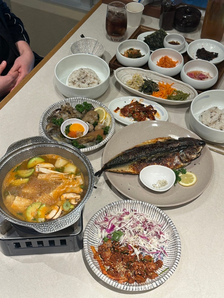  부산 송도 케이블카 근처 바다뷰 한식 맛집 송도해솥 해산물 한정식