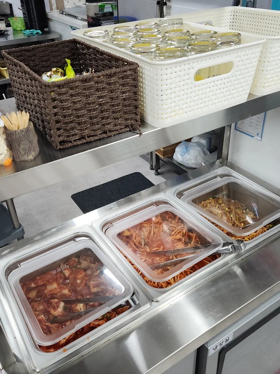 통영굴국밥기사식당 사진 4