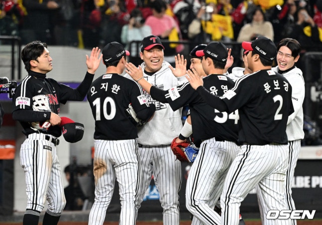 [2025 KS 4차전 리뷰] <b>LG</b> 트윈스, 9회 <b>대역전극</b>으로... 