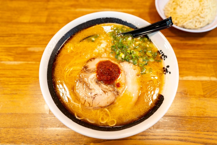  오키나와 북부 맛집: 맛있는 라멘 단보 나고점 by 석영작가