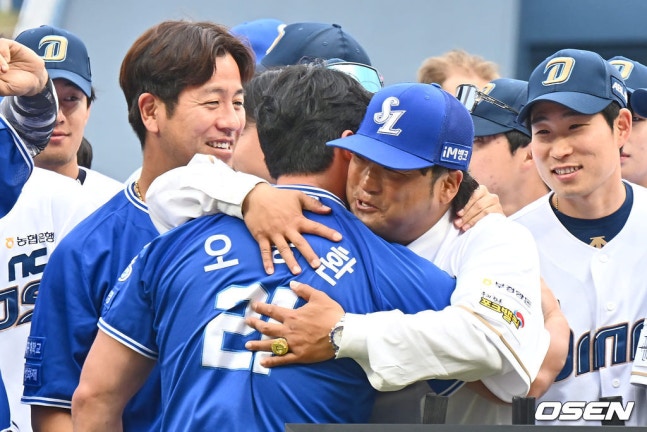 <b>박석민</b><b>코치</b>는 돌고돌아 다시 <b>삼성</b>으로?