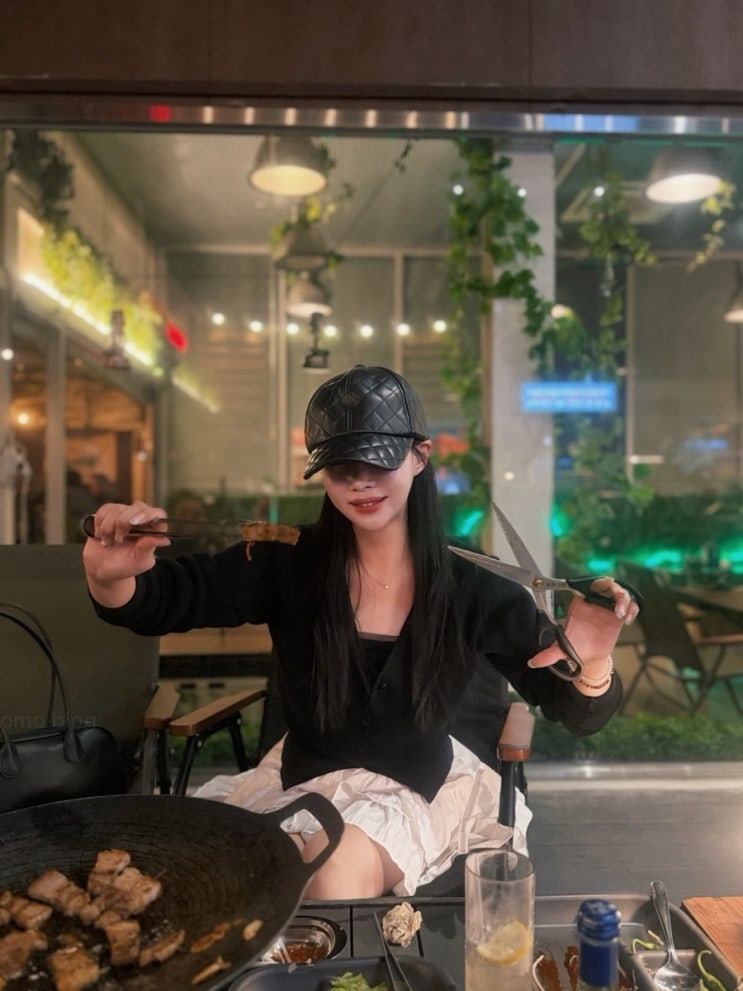  성수 캠핑 컨셉 고기집 삼겹살 맛집 사운드클라스카, 주차장 서울