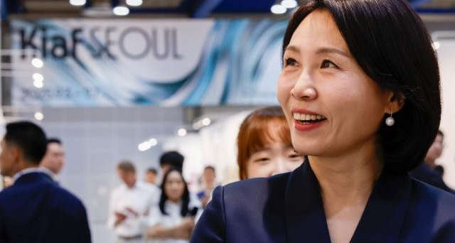<b>김혜경 여사</b> 불국사에서 <b>APEC</b> 배우자 행사로 한국 문화를... 