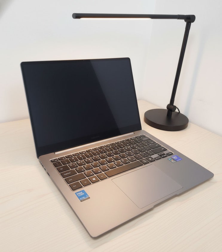  갤럭시북5 프로 NT940XHA 인텔 울트라7, 루나레이크 발열 없고 빠르다 190만대