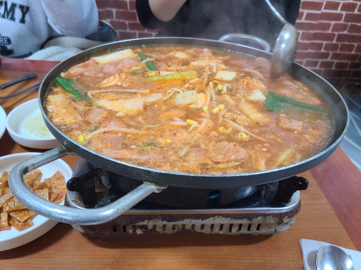  [충정로역] 쯔앙도 다녀간 서대문 직장인의 골목 맛집 <호산나의정부부대찌개>