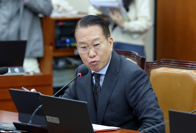 <b>권영세 의원</b>, 보수 유튜버에 ‘<b>설 선물</b>’? 경찰 수사 착수