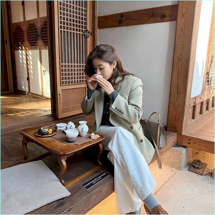  "이건 '여친룩'이 아닙니다" 강소라 북촌 패션이 30대 '애둘맘'에게 완벽한 3가지 이유