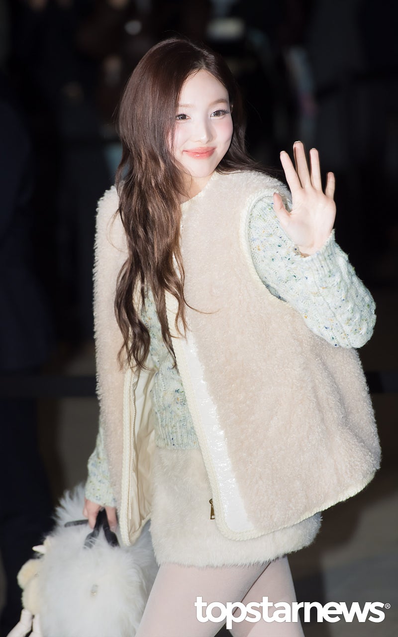 포근한 겨울 감성 코디! 트와이스 나연 몽클레르 포토콜 패션 정보
