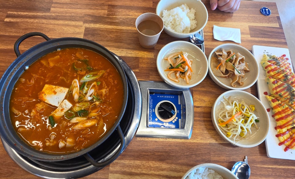안성맞춤 김치찌개 본점 사진 2