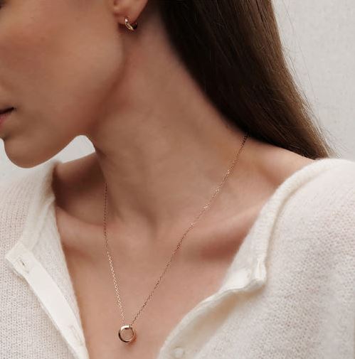  “스타일을 한층 끌어올리는 Daniel Wellington ELEVATION NECKLACE 3컬러 팬던트 목걸이 – 데일리부터 오피스까지”