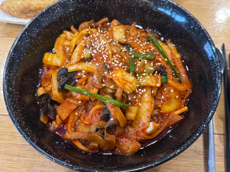  맵찔이도 감칠맛으로 계속 먹게되는 간짬뽕 맛집 신간짬뽕 연신내점