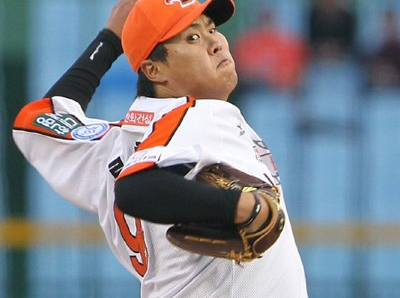 KBO 한국시리즈, 한화의 벼랑 끝 투수 총력전과 <b>류현진</b>의 <b>불펜</b>... 