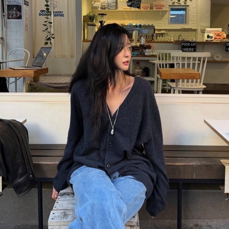  172cm 압도적인 기럭지 권나라, 도시 감성의 미니멀 가을 패션