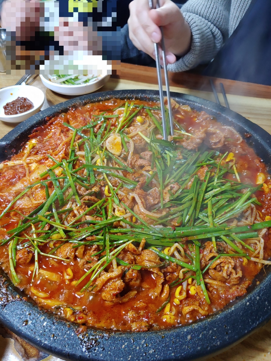 배부른생오리 본점 사진 1