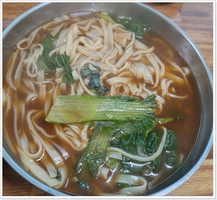<b>백반기행</b> 횡성 장칼국수 주문 칼국수집 <b>미미</b> 횡성밥상 320회