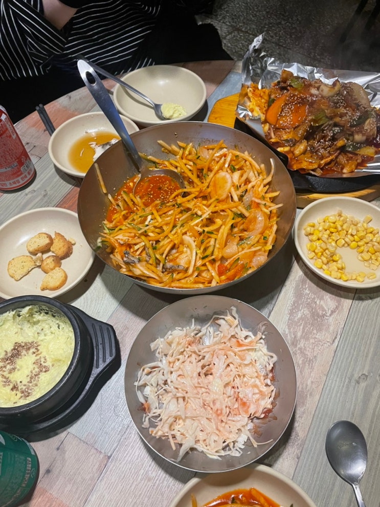  군산 물회 맛집 대명동 양철지붕 사계절내내 즐기는 광어물회 군산산오징어 파는곳 매운 육수를 살얼음으로 올려주는 군산터미널저녁