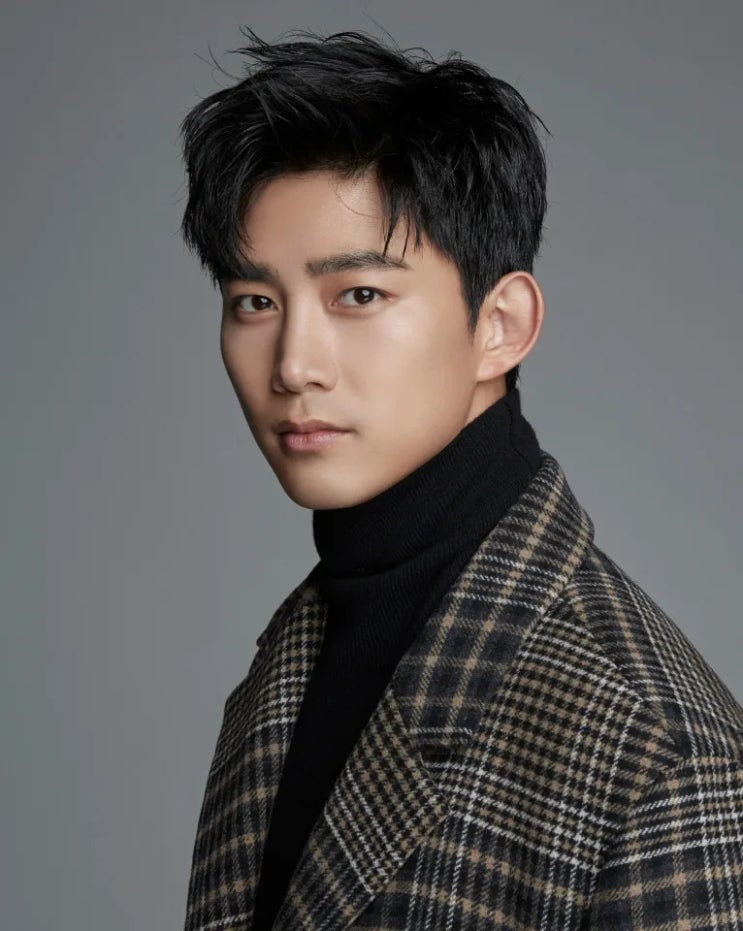  2PM 옥택연 결혼발표 19년만에 팬들에게 SNS로 소식 직접 전했다 인생의 새로운 시작