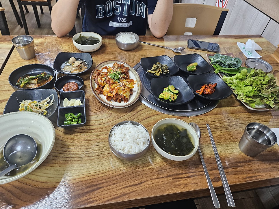 웰빙우렁이쌈밥 사진 2