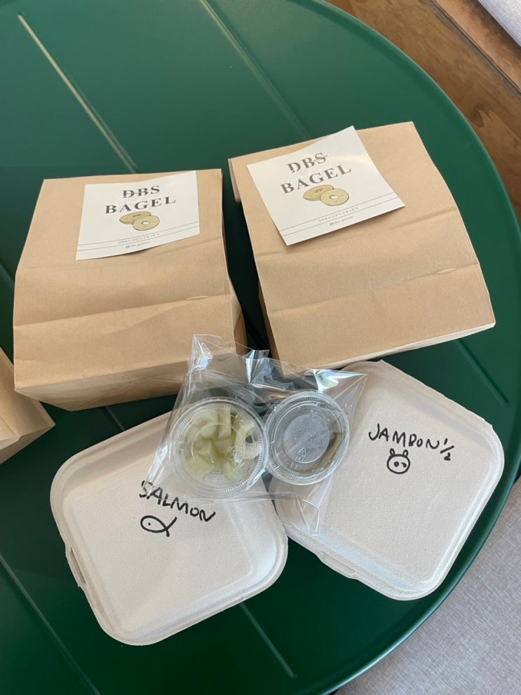  유경님 맛집 군산 월명동 디비에스 DBS 베이글샌드위치맛집 베이글 잠봉뵈르 연어베이글 꿀팁 군산소금빵맛집 누텔라 들어간 초코소금빵
