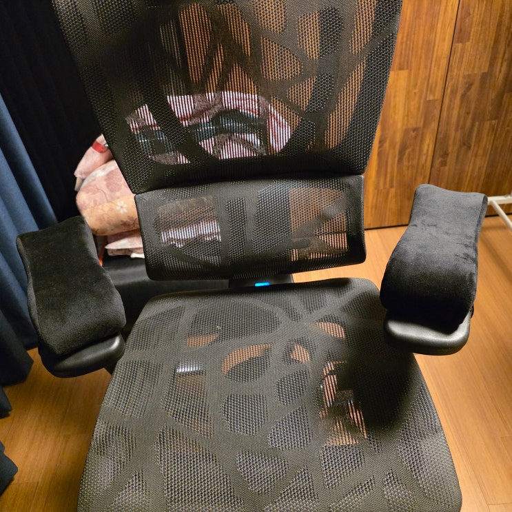  [솔직후기] 홈앤툴즈 메모리폼 의자팔걸이 쿠션, 재택근무 아빠가 써본 찐후기 (팔걸이쿠션 장단점)