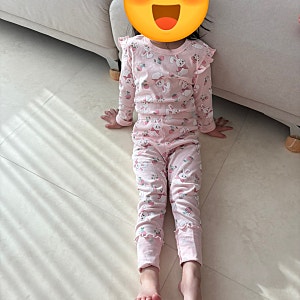 딸이 입자마자 “귀여워~” 연발! 몰리멜리프렌즈 쁘띠버니 실내복 세트