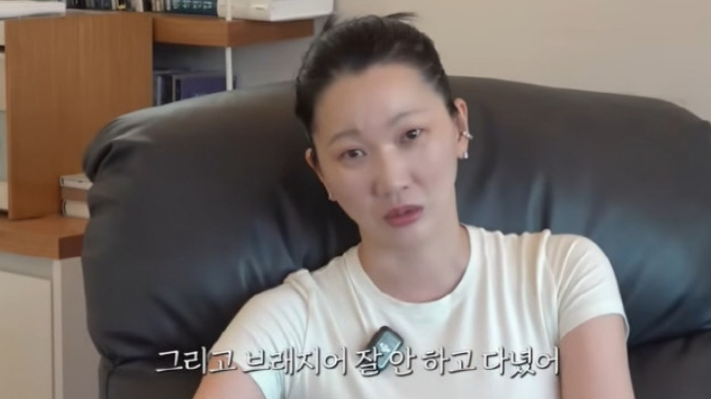 <b>장윤주</b>, <b>가슴</b> 성형 의혹에 단호한 <b>해명</b> "<b>유전</b>이에요, 저희... 