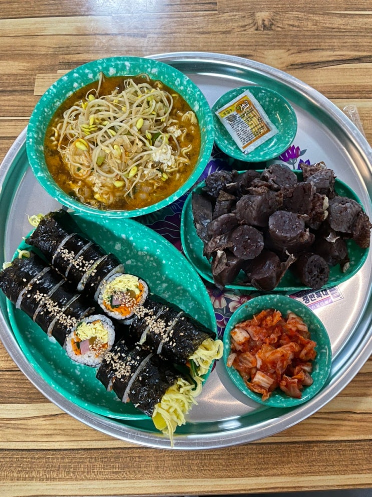  군산 구역전시장 2층 청년몰맛집 시장김밥 신영동맛집 군산점심 착한가격모범 군산김밥맛집