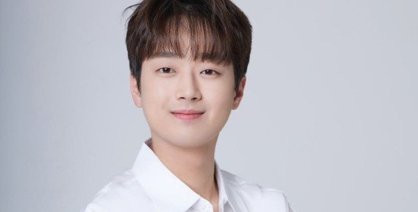 <b>이찬원</b> 생일날 <b>음악중심 1위</b> 기록하며 찬란한 존재감 발휘