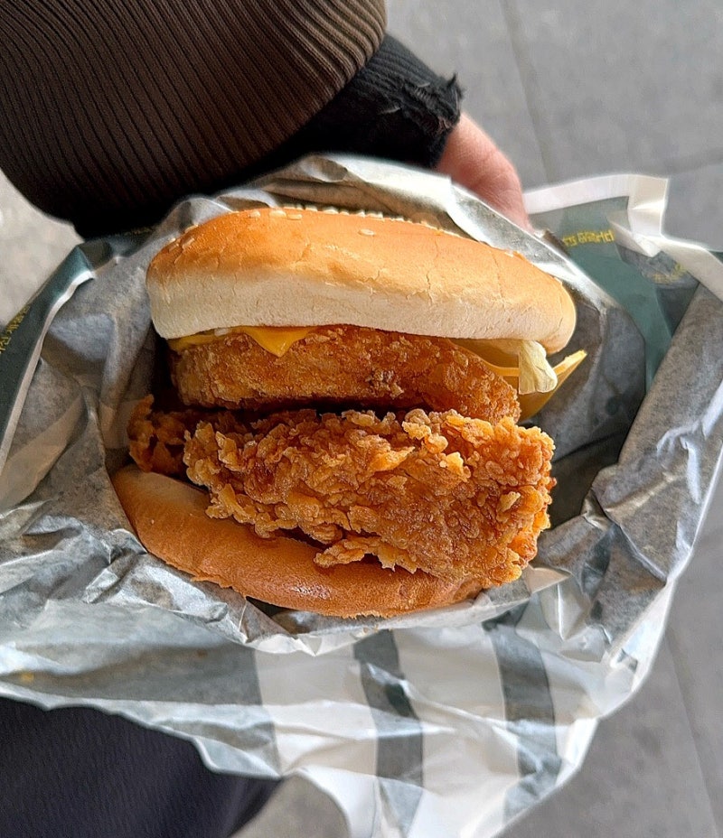 kfc메뉴추천 - 영등포역 KFC 징거타워버거 콤보 세트 - 앱으로 할인쿠폰 다운, 할인행사 - 단백....