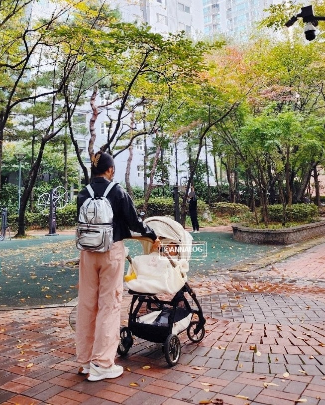아프리콧스튜디오 기저귀가방 캐스터네츠 백팩 실버 내돈내산 솔직리뷰