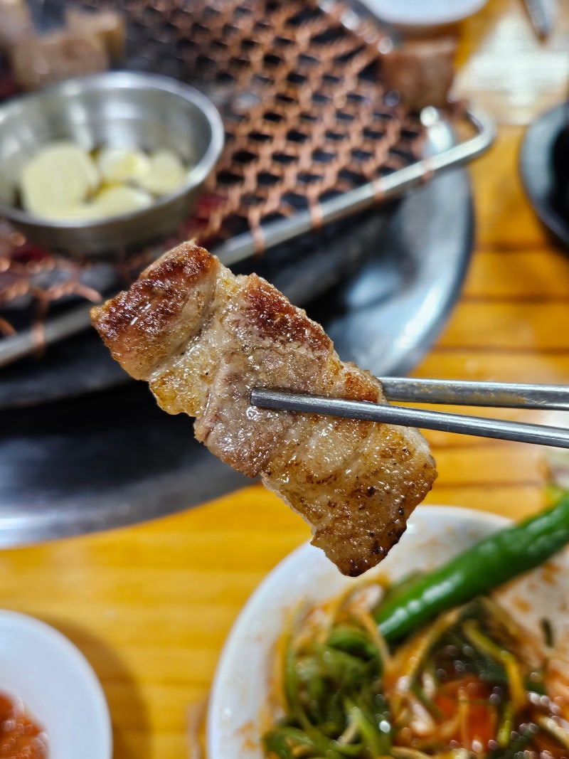 충주 토박이가 찐 추천하는 삼겹살 맛집 산골숯불화로구이