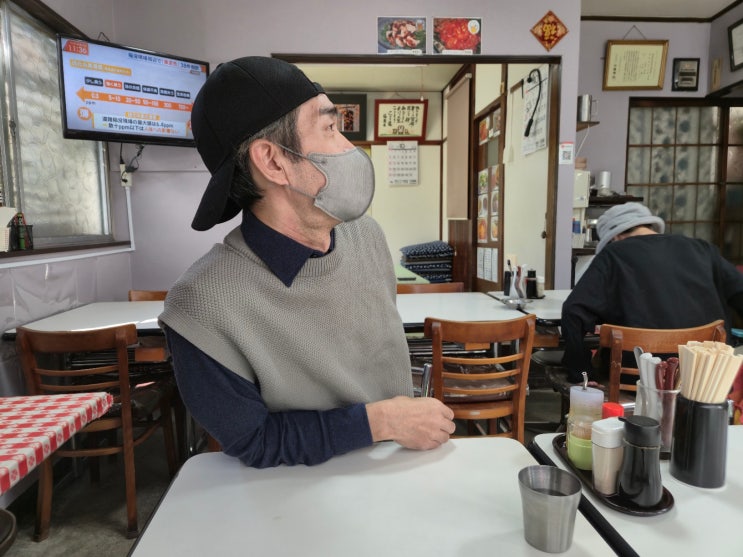  한일커플 데이트 일본 AV 배우 남친이랑 도쿄 카사이 라멘 볶음밥 오므라이스 먹방 투어, 파칭코 체험기 GO! GO! 램프 (7천엔 벌었다!)