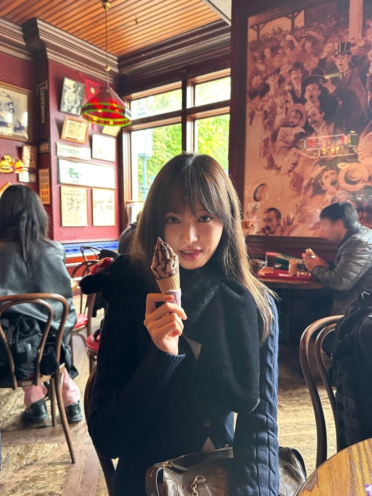  살 빠진 이후 베일 듯한 턱선 완성한 아이브 리즈, 사복 스타일 추천