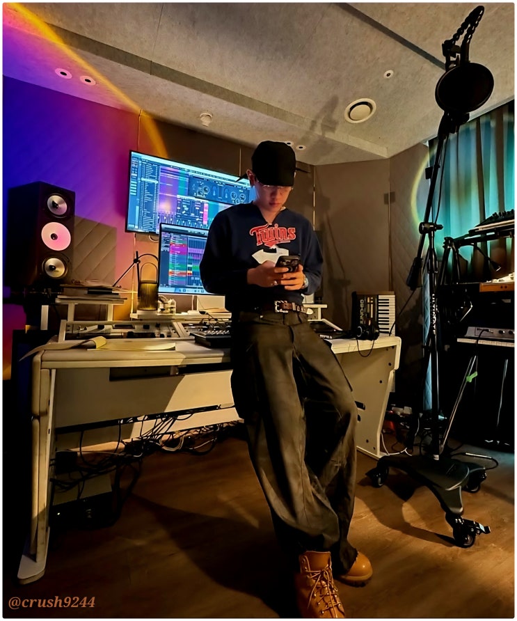 <b>크러쉬 연말 콘서트</b> 2025 《CRUSH CONCERT》 티켓팅 예매 및... 