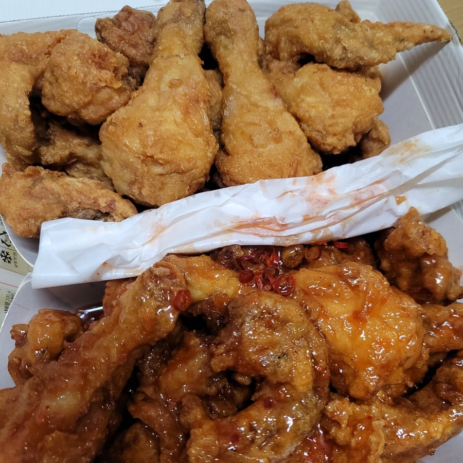 호식이두마리치킨 상도1호점 사진 2