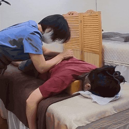  광명체형교정 + 허리통증 해결, 철산 손길로휴 13년경력의 원장님 손맛 최고예요!
