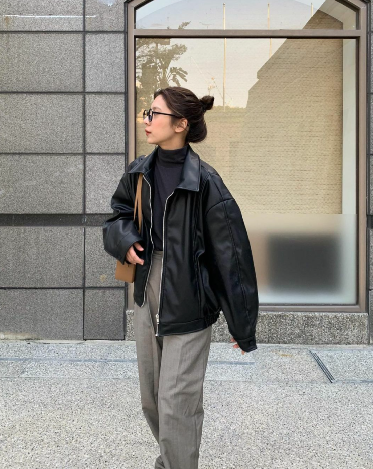  여성들의 겨울 워너비 스타일인 여자 프렌치시크룩 완성은 블랙 가죽자켓 핀터레스트 코디 추천