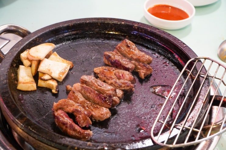  전주 신시가지 고기집 퀄리티를 생각한다면 꾸석지돌판한우