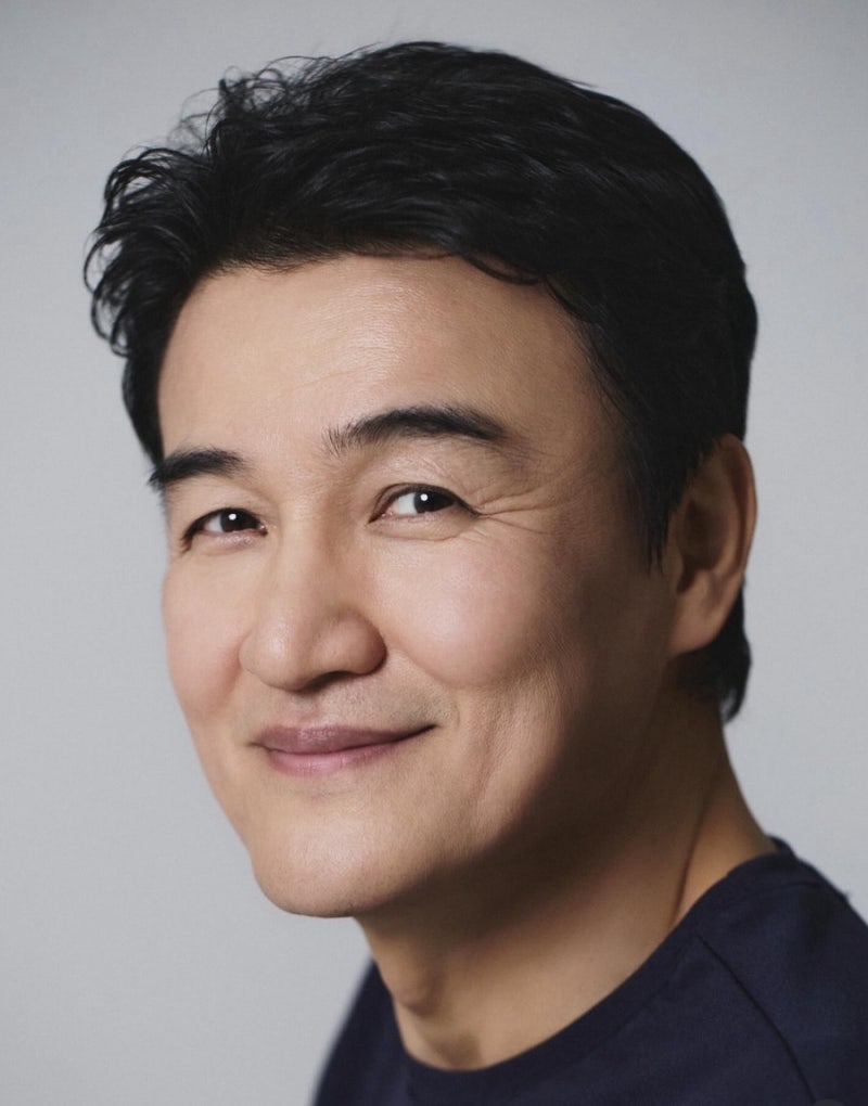 ✨ 국민 배우 안성기, 박중훈이 전한 감동적인 근황... "빙긋 웃는 모습에 울컥"