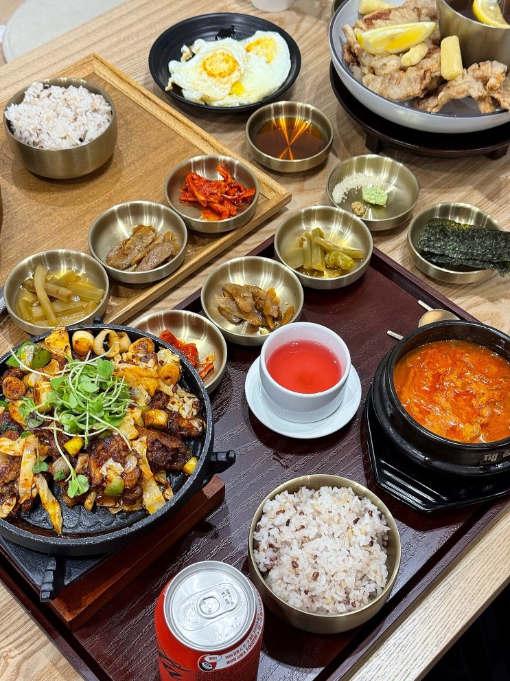  대구 앞산 맛집 한식 카페동이 대명역점 서부정류장 혼밥으로 추천