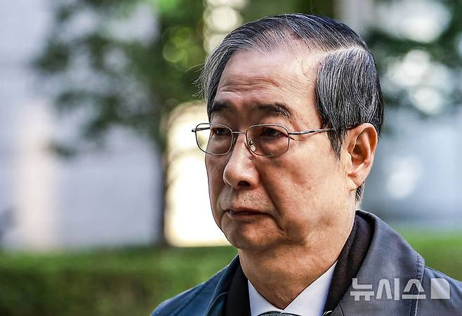 '내란방조·위증 등 혐의' <b>한덕수</b>, 5차 <b>공판 출석</b>… 11월 중... 