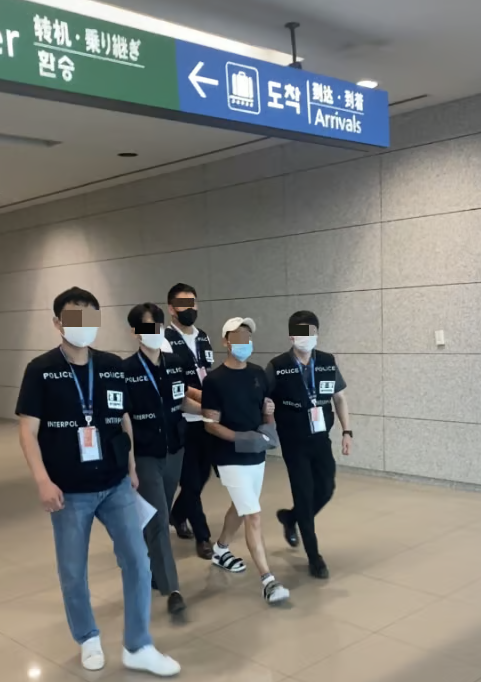  중국에있는 보이스피싱 범죄자들 식사는 잡쉈어?