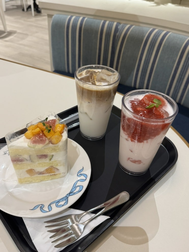  수완지구 대형카페, 부모님 모시고 가도 좋을 디저트 맛집 '크림집'